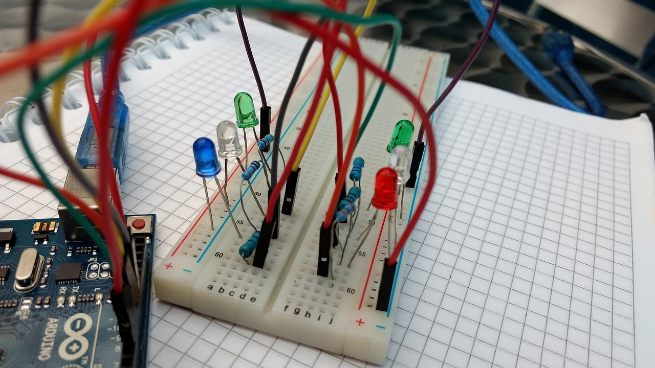 arduino, circuit, cables, breadboard, led, electricity, programmable, electric, illumination, energy, to study, notebook, lights, low consumption, programmable system, arduino, arduino, arduino, arduino, arduino, breadboard, led